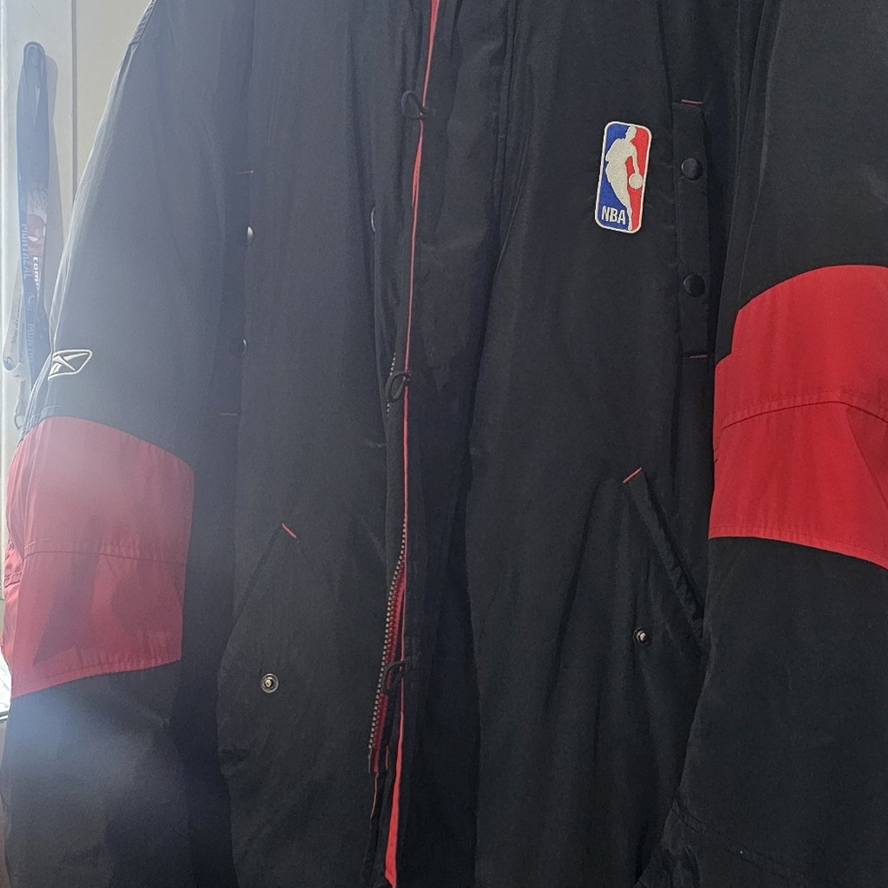 NY Yankees Fitted baseball cap Size 7 and XL NBA Winter Jacket